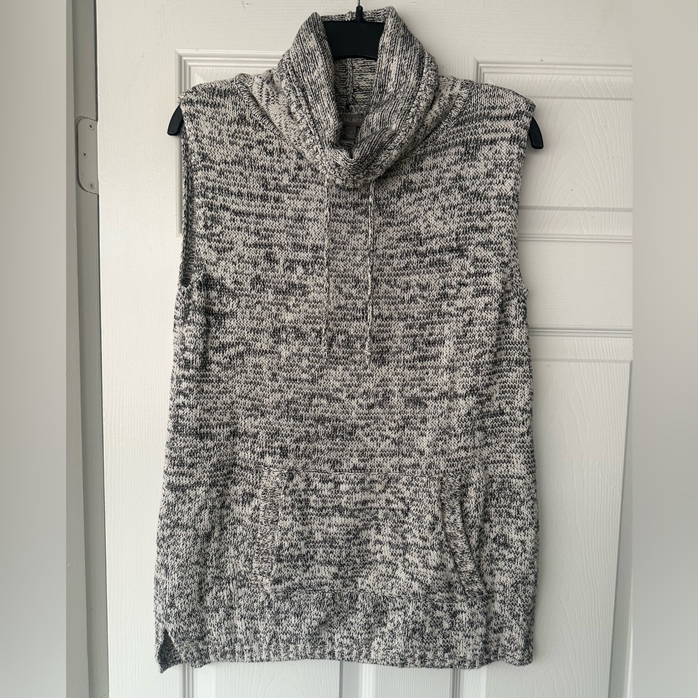 T Talbots black white marled mock neck sleeveless sweater S